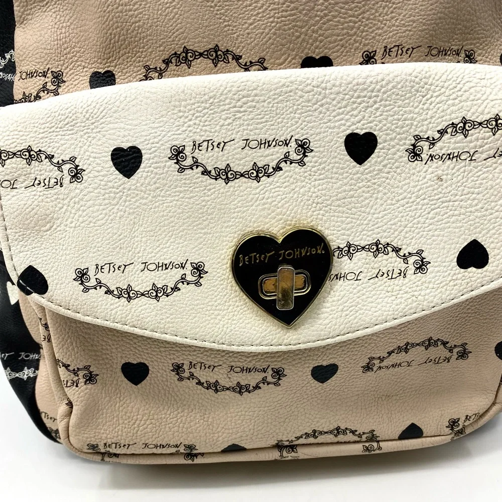 πSALEπ Betsey Johnson Floral Tassel Backpack - Picture 4 of 9